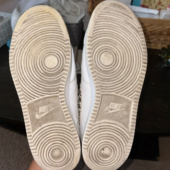 Nike Women's Sneakers - Picture 7 of 8